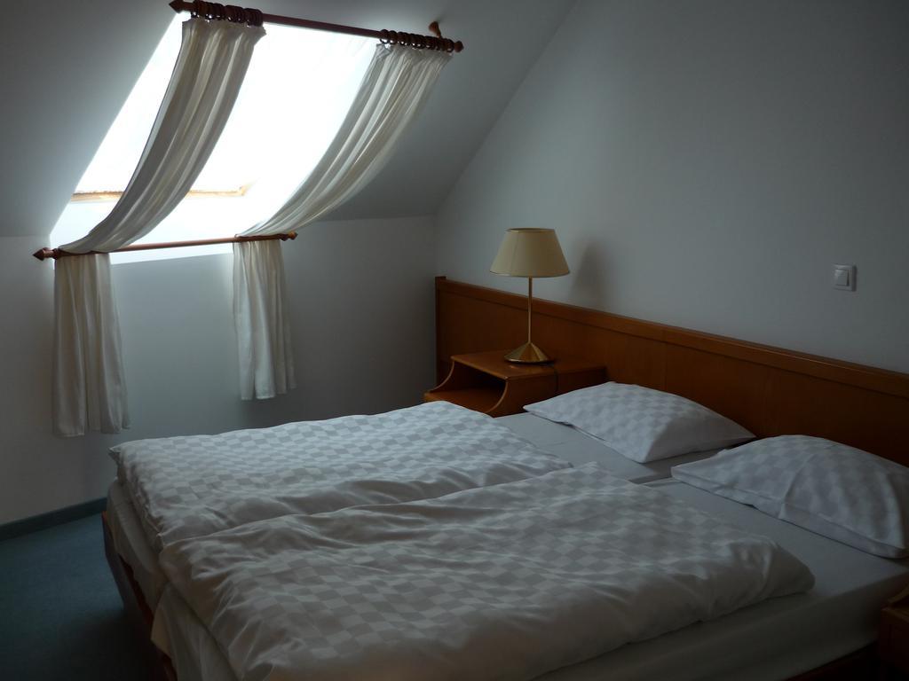 Öreg Malom Hotel Csepreg Rom bilde
