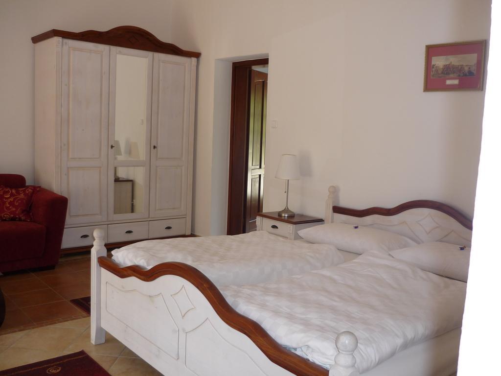 Öreg Malom Hotel Csepreg Rom bilde